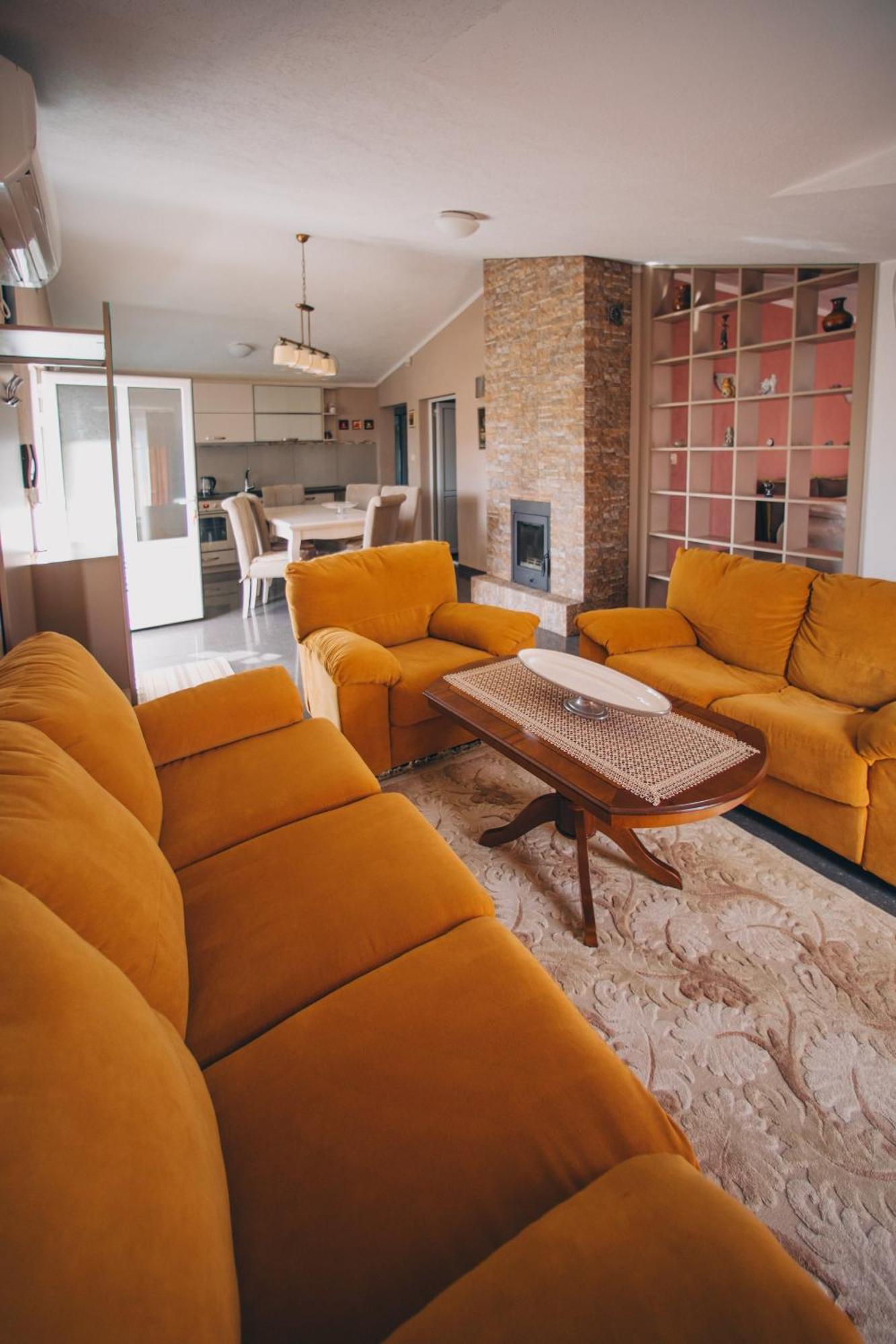 Villa Shu Krimovica エクステリア 写真
